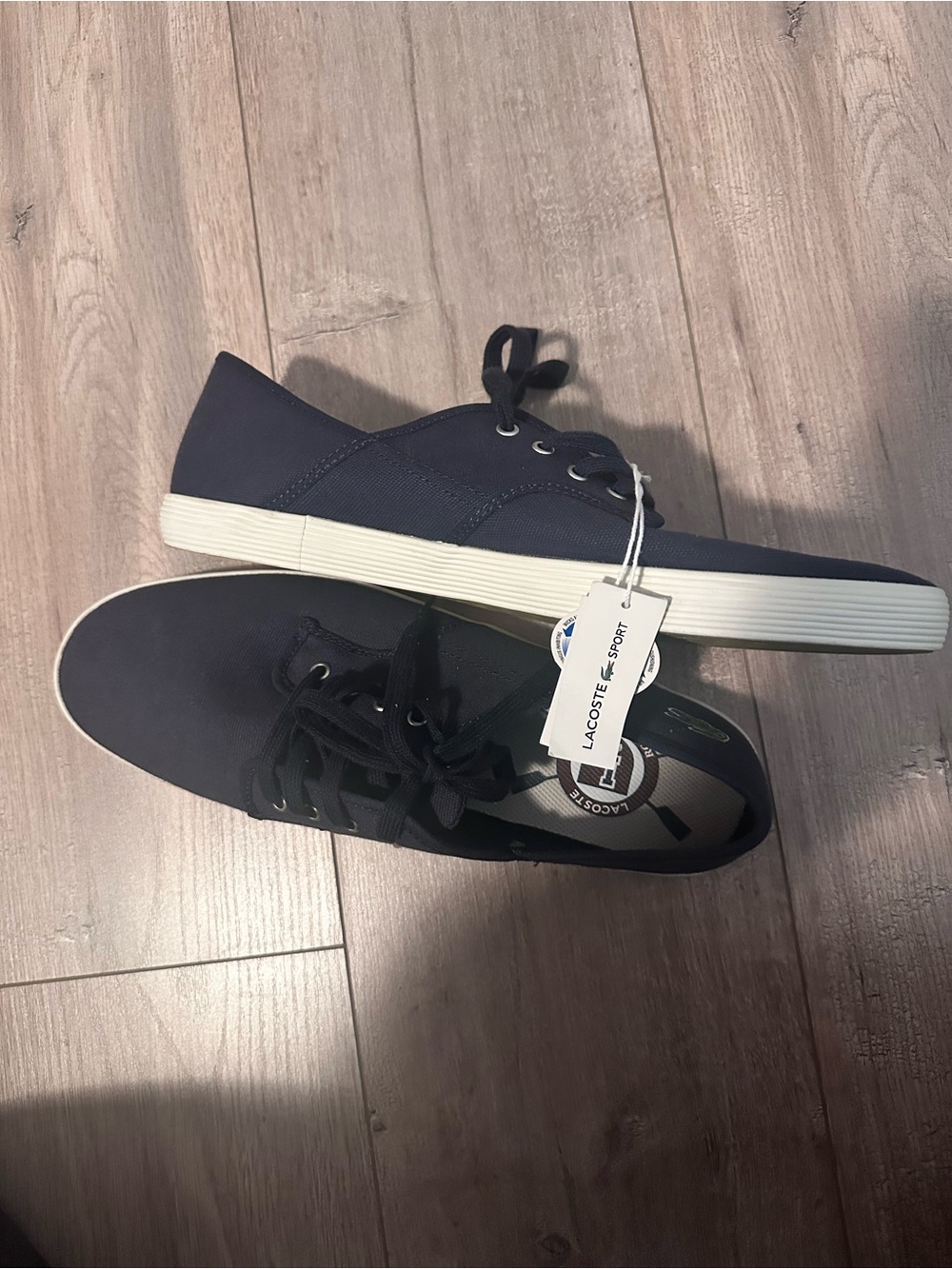 Lacoste Men’s Navy Canvas Low-Top Sneakers With OrthoLite Insoles - Picture 6 of 15